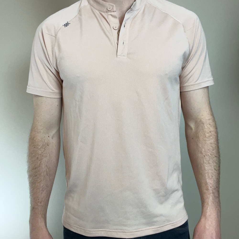 Rhône Beige Delta Pique Band Collar Performance Polo M